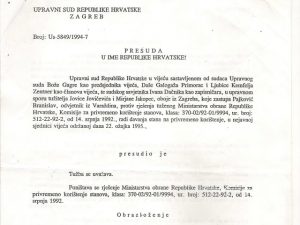 Ključna odluka Upravnog suda donijeta u ožujku 1995. godine, kojom se Mirjani Jakopec potvrđuje stanarsko pravo i ukida rješenje za privremeno korištenje stana veteranu Juri Mrkonji. Fotografiju ustupila Mirjana Jakopec.