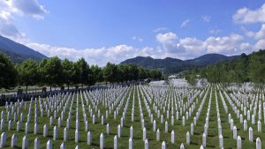 2015-07-07T161104Z_335805840_GF10000151473_RTRMADP_3_BOSNIA-SREBRENICA