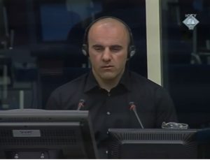 Branko Balunović svedoči o telima civila koje su ubili hrvatski vojnici 1995. (ICTY TV, 2010)