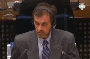 Vojko Bakrač na suđenju u Hagu o zarobljavanju u Lapušniku (ICTY TV - 2004)