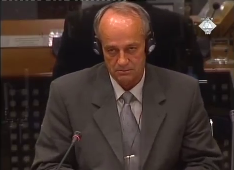 Ramiz Mujkić svedoči o posledicama granatiranja sela Ahatovići 1992. (ICTY TV, 03.11.2004.)