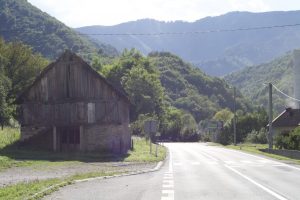 Napad na izbjegličku kolonu u Bravnicama